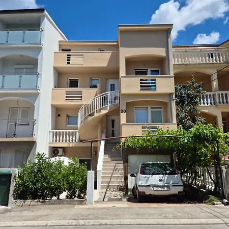 Marin - Apartman Zára